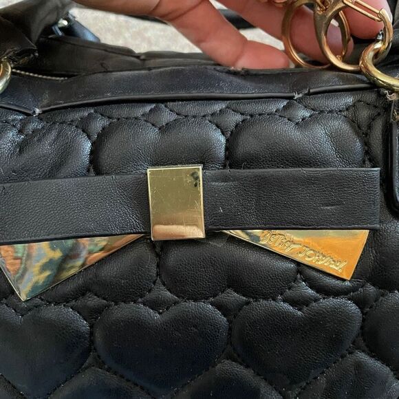 Betsey Johnson Quilted Heart Satchel Faux Leather Top Handle Purse - Picture 4 of 16